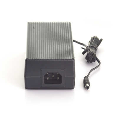 Fuente de Poder Regulada 51 Vcc / 2 A / Conector Tipo Plug