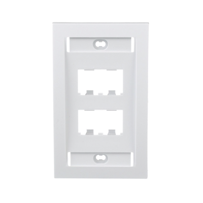 Placa de Pared Vertical Ejecutiva, Salida Para 4 Puertos Mini-Com, Con Espacios Para Etiquetas, Color Blanco