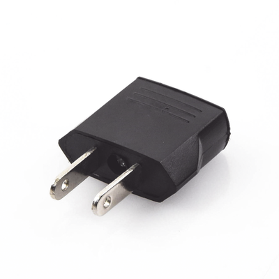 Adaptador de enchufe europea a americano, Calidad PREMIUM @ 6 A ; 110 - 250 Vca