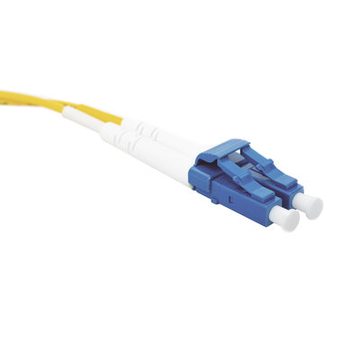 Jumper de Fibra Óptica Monomodo (OS2), XGLO, LC/UPC-SC/UPC Duplex, OFNR, Color Amarillo, 10 Metros