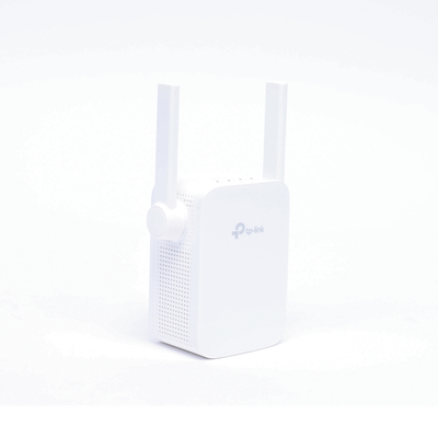 Repetidor / Extensor de Cobertura WiFi AC, 750 Mbps, doble banda 2.4 GHz y 5 GHz, con 1 puerto 10/100 Mbps con 2 antenas externas