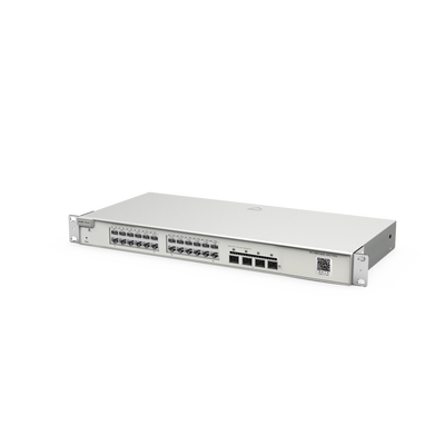 Switch Administrable Capa 2+ Plus, con 24 puertos Gigabit, 4 puertos SFP+ para fibra 10Gb, gestión gratuita desde la nube.