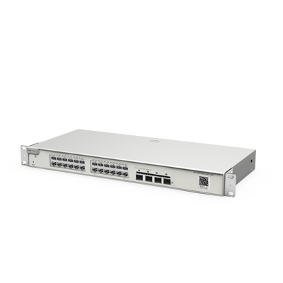 Switch Administrable Capa 3 con 24 puertos Gigabit + 4 SFP+ para fibra 10Gb, gestión gratuita desde la nube