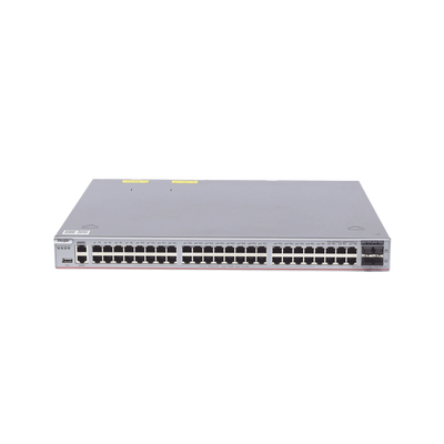 Switch Core Administrable Capa 3 con 48 puertos Gigabit + 4 SFP+ para fibra 10Gb, gestión gratuita desde la nube.